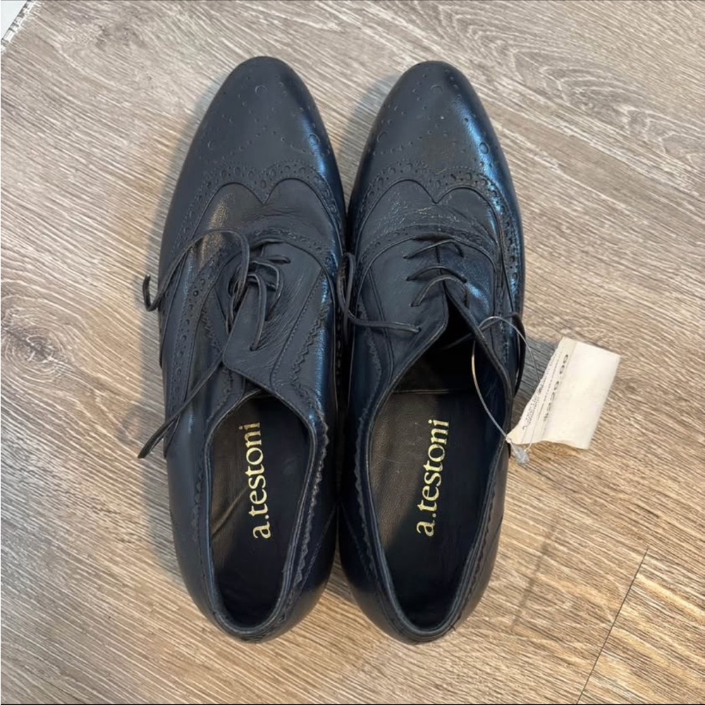 A. Testoni Elegant Navy Blue Oxford Shoes